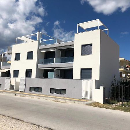 Asterias Apartment Nea Peramos  Exterior photo